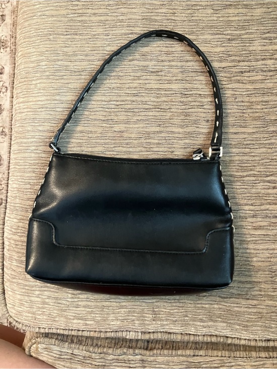 Express Handbags - Express Black Shoulder Bag with Contrast Stitching y2k